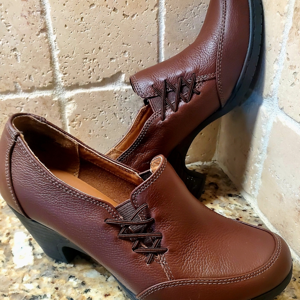 Elegant I Love Comfort Brown Leather Women's Shoes With 2" Heels Size 6